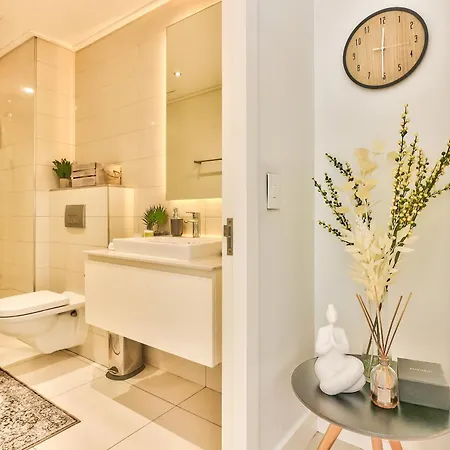 Urban Oasis Suite- Modern Comfort Meets Hotel Lux Kapstadt Exterior foto