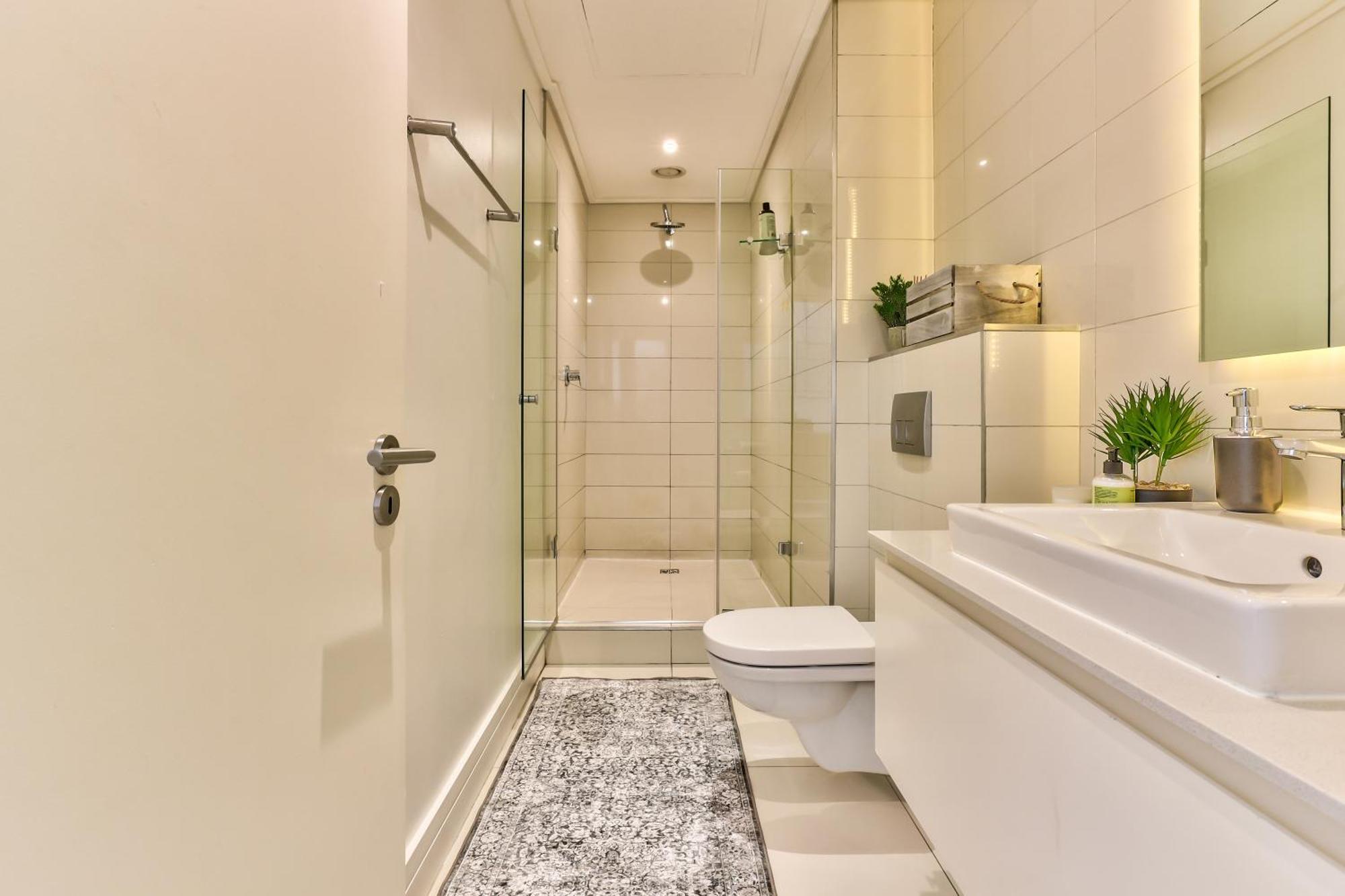 Urban Oasis Suite- Modern Comfort Meets Lux Kapstadt